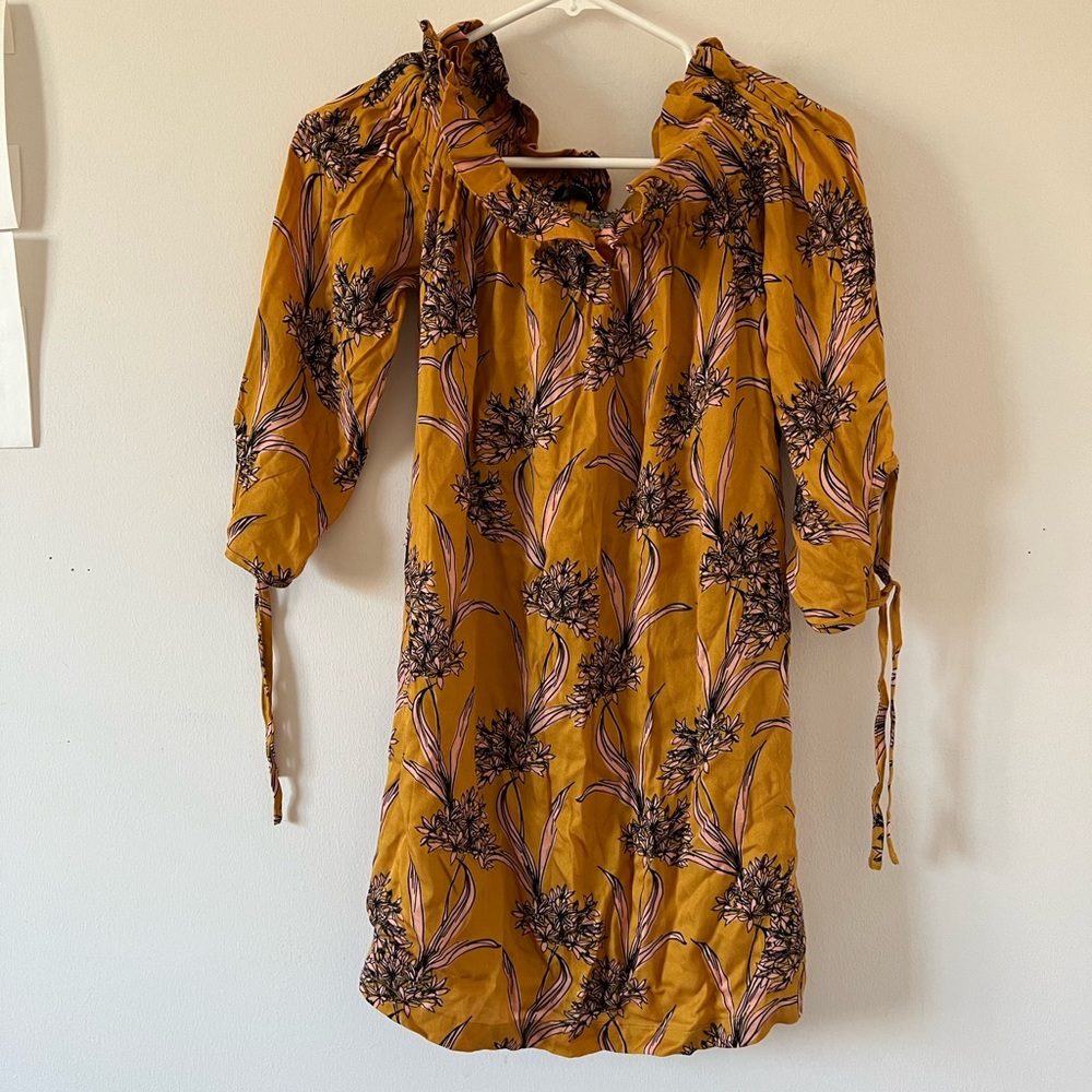 Minkpink sz S off shoulder mini dress
